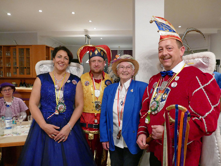 Frauenkarneval der kfd im Landhotel Weinrich (Foto: Karl-Franz Thiede)